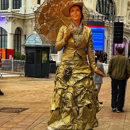 Ama Boutique * 康斯坦察